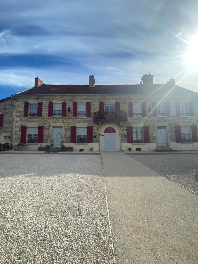 La Residence Du Canal De Bourgogne Montbard Exteriér fotografie